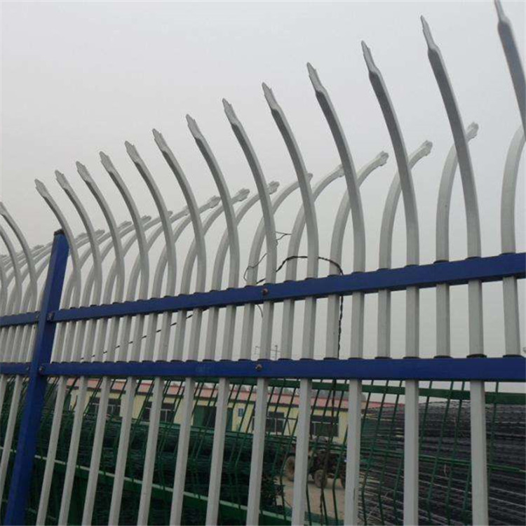 鋅鋼護(hù)欄案例展示圖片1 鋅鋼護(hù)欄案例展示圖片1